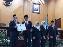 Tepat Hari Pahlawan, DPRD Surabaya Tetapkan APBD 2024 Rp 10,9 T