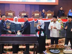 Per 31 Desember 2023, Gubernur Jatim Khofifah Indar Parawansa dan Wakil Gubernur Emil Dardak Akhiri Masa Jabatan