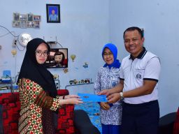 Anjangsana Jumat Berkah, Danpuspenerbal Kunjungi Tiga Keluarga Warakauri