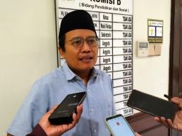 Sebut Kasus HIV AIDS di Surabaya Tinggi, Fraksi PSI: Perlu Perhatian Khusus dari Pemkot