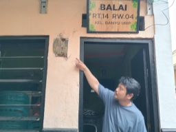 Aliran Listrik Diputus, Warga RT14 Banyu Urip Minta Pemkot Turun Tangan