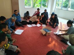 Sidak ke Bulak Cumpat, Cak Ghoni Minta Warga Tak Mendirikan Bangunan di Atas Aset Milik Pemkot