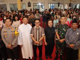 Kapolres Tulungagung Bersama Forkopimda Pantau Sejumlah Gereja, Pastikan Ibadah Malam Natal Kondusif