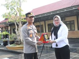 Polres Sampang Terima Penghargaan Perlindungan Perempuan dan Anak Indonesia
