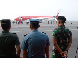 Kunker di Jatim, Danlantamal V Laksanakan Pengantaran Presiden RI