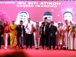 Bertemu Relawan Lintas Agama di Surabaya, Atikoh Beberkan Rekam Jejak Toleransi Ganjar Pranowo