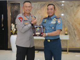 Wujudkan Pemilu Damai 2024 Pangkoarmada ll Tingkatkan Sinergi dengan Polda Jatim