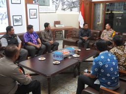 Wujudkan Pemilu Damai, Bawaslu Surabaya Perkuat Sinergi dengan Polrestabes