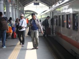 Jalur Rel di Stasiun Tanggulangin Dapat Dilewati KA