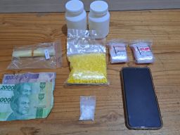 Polisi Amankan 1163 Butir Pil Trex dan Pil Dextro 