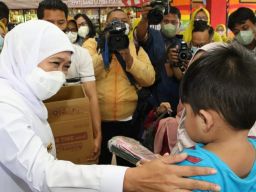 Gubernur Jawa Timur Capaian Sub PIN Polio Jatim Lampaui Target