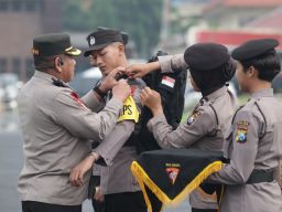Songsong Pemilu 2024, Polda Jatim Kembali Gelar Apel Pengcekan dan Kesiapan Personal 