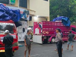 Polresta Malang Kota Kawal Pengiriman Logistik Pemilu di Lima Kecamatan 