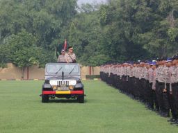 394 Siswa Diktuk Bintara Polri Mendapatkan Pembekalan dari Kapolda Jatim