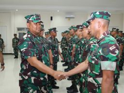 Melalui Pendidikan Lanjutan, Perwira Jalasena Dapat Bekal dari Dankodiklatal 