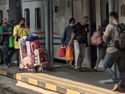 KAI Buka Penjualan Tiket Kereta Api Periode Angkutan Lebaran 2024