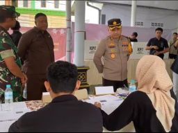 Si Dokkes Polres Pasuruan Periksa Kesehatan Petugas Keamanan TPS