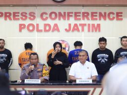 Ditreskrimum Polda Jatim Bekuk Empat Jambret Kalung Sadis 