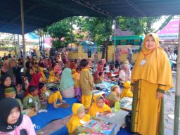 Edukasi Kebersihan Pantai, MI Al Mustofa Gelar Lomba Mewarnai Tingkat TK se-Surabaya