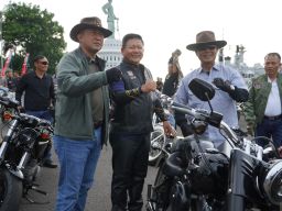 Jaga Soliditas TNI-POLRI, Letjen TNI Marinir Nur Alamsyah "Motoran Bareng" Masyarakat 