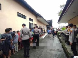 Diduga Akan Perang Sarung Puluhan Remaja Diringkus Polres Mojokerto Kota