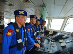 Ditpolairud Polda Jatim Pantau Penyebrangan Pelabuhan ASDP dan LCM Ketapang-Banyuwangi