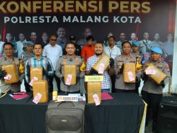 Nyamar Pemudik, Polisi Amankan Kurir Bawa Ganja 42 Kg