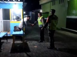 TNI-Polri Patroli di Rumah Kosong yang Ditinggal Mudik