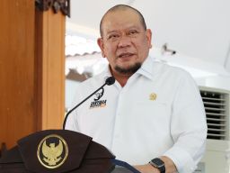 Harga Minyak di atas Asumsi Makro APBN, LaNyalla Minta Pemerintah Tak Tempuh Kenaikan BBM Subsidi