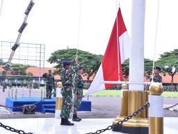 Pimpin Upacara Bendera 17-an, Kapokgadik Kodiklatal Sampaikan Pesan Panglima TNI