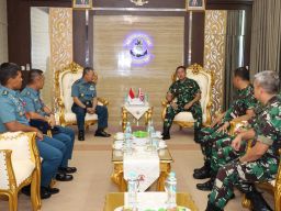 Eratkan Soliditas Antar Kotama TNI AL, Dankodiklatal Terima Courtesy Call Pangkoarmada II