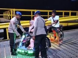 Arus Balik Diprediksi hingga Minggu, Polres Situbondo Siaga di Pelabuhan Jangkar 