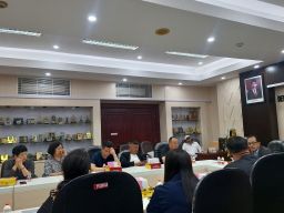 Pimpinan DPRD Bicara Nasib Mall THR bersama Pelaku Ekonomi Asal China 