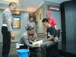 Puluhan Disabilitas Dapat Bantuan Kaki Palsu 