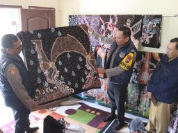 Pelaku UMKM di Sektor Industri Kerajinan Tangan Dapat Motivasi