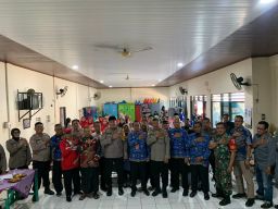 Aparat Ajak Warga Peduli Sesama