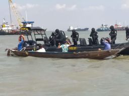 Ditpolairud Polda Jatim Sisir Perairan Selat Bali