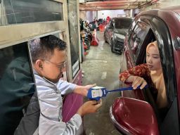 7 Titik Parkir Tempat Khusus di Surabaya Sediakan Transaksi Pembayaran Cashless Dengan EDC