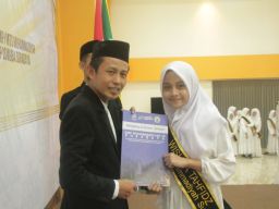 SMP Muhammadiyah 15 Boarding School Surabaya kirim Wisuda Tahfidz Paling Banyak