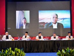 Dihadiri Ketua Parpol, KPU Jawa Timur Tetapkan Calon Terpilih Anggota DPRD Jatim Periode 2024-2029