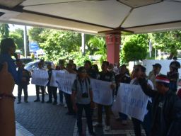 Jurnalis Surabaya Sebut Lima Pasal Bermasalah dalam Draf RUU Penyiaran