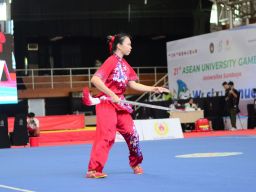 Hari Pertama Asean University Games 2024, Tiga Mahasiswa Ubaya Berjaya di Cabang Olahraga Wushu