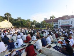 Wali Kota Eri Cahyadi Salat Iduladha 1445 H di Taman Surya