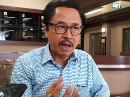 Raperda RT/RW, Foto Udara Tepi Laut Pemkot Surabaya dan Pemprov Jatim Berbeda 