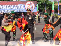 Angkat Kearifan Lokal Pentaskan Tarian Thak-thakan