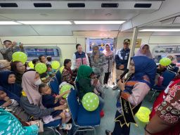 Puluhan Balita Stunting Ikuti Kegiatan Joyride Edukasi Wisata bersama Daop 8 Surabaya