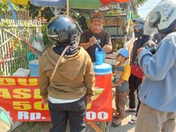 Cuman Jualan Es Durian Tapi Omzetnya Bikin Kaget Banyak Orang 