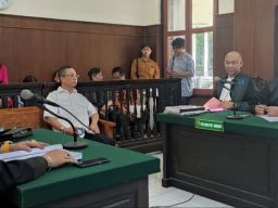 Robert Simangungsong Dituntut Hukuman 6 Bulan Penjara dan Denda 100 Juta