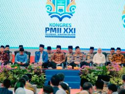 Kapolri Dampingi Menkopolhukam Hadiri Pembukaan Kongres PMII XXI di Palembang