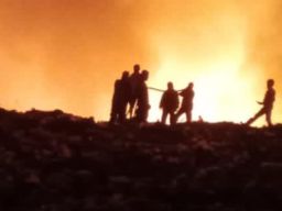 Setelah Beberapa Bulan Ditutup, TPA Pesalakan Pemalang Terbakar